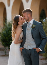 Wedding photographer Marina Zaporozhan-Potemkina. Photo of 12.09.2025