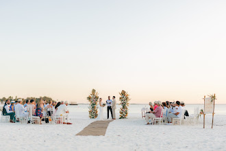 Wedding photographer Charles Donald. Photo of 14.11.2023