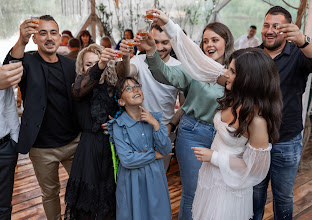 Fotógrafo de bodas Alex Vîlceanu. Foto del 12.06.2024