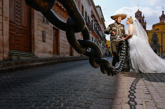 婚礼摄影师Miriam Romero. 18.04.2024的图片