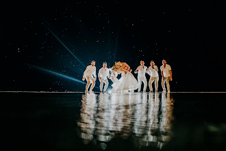 Wedding photographer Ákos Erdélyi. Photo of 30.09.2025
