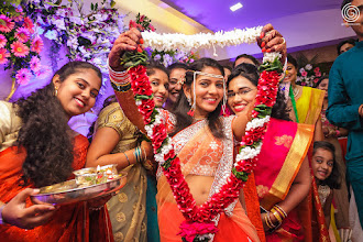 Esküvői fotós: Girish Lone. 03.04.2016 -i fotó