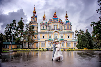 Wedding photographer Vladimir Amangaliev. Photo of 03.10.2023