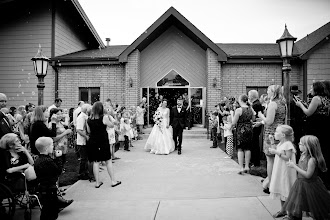Düğün fotoğrafçısı Alisha Barry. Fotoğraf 27.04.2023 tarihinde