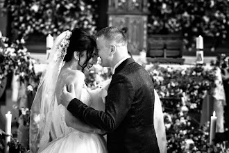 婚礼摄影师Ovidiu Florin. 08.08.2020的图片