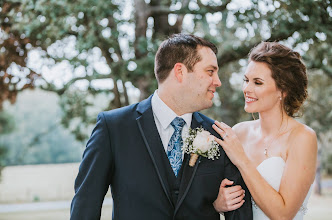 Wedding photographer Katie Taylor. Photo of 10.03.2020