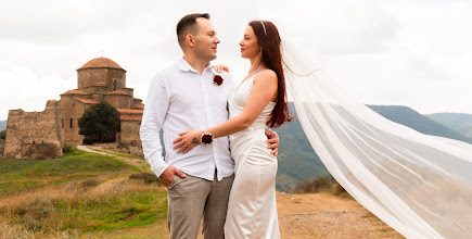 Wedding photographer Nikos Khubuluri. Photo of 16.12.2024