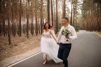 Wedding photographer Yuliya Melnik. Photo of 26.04.2021