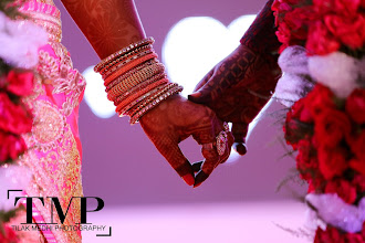 Wedding photographer Tilak Medhi. Photo of 08.12.2020