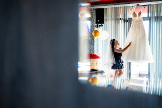 Düğün fotoğrafçısı Alex Velchev. Fotoğraf 16.08.2023 tarihinde