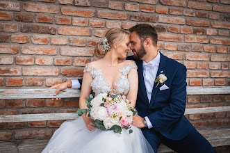 Düğün fotoğrafçısı Věra Cejnarová. Fotoğraf 11.02.2022 tarihinde