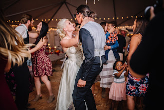 Fotografo di matrimoni Hannah Slusser. Foto del 08.09.2019