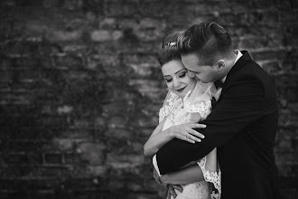 Wedding photographer Liviu Florea. Photo of 13.04.2018