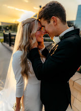 Nhiếp ảnh gia ảnh cưới Stoyan Katinov. Ảnh trong ngày 24.09.2022