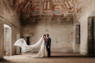 Wedding photographer Carlos Pintau. Photo of 28.09.2021