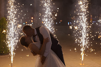 Düğün fotoğrafçısı Olga Slavinskaya. Fotoğraf 18.04.2024 tarihinde