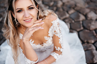 Jurufoto perkahwinan Natalya Shamenok. Foto pada 12.03.2019
