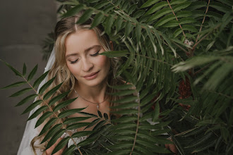 Wedding photographer Anton Lavrin. Photo of 19.10.2025