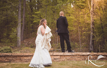 Wedding photographer Jennifer Perry. Photo of 25.05.2023