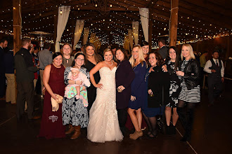 Wedding photographer Mandy Cantrell. Photo of 30.12.2019