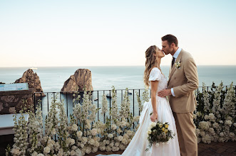 Wedding photographer Manuela Montano. Photo of 11.09.2025