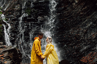 Fotografer pernikahan Nazar Luniv. Foto tanggal 08.10.2019