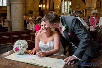 Wedding photographer Stephanie Baines. Photo of 01.07.2019