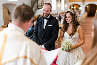 Fotograf ślubny Pascal Hefti. Zdjęcie z 11.05.2019