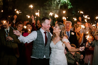 Wedding photographer Francis Meaney. Photo of 02.07.2019