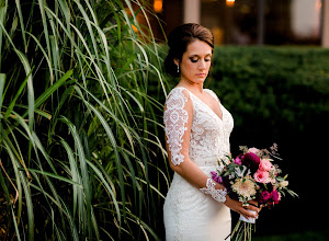 Wedding photographer Ashley Mervin. Photo of 08.09.2019