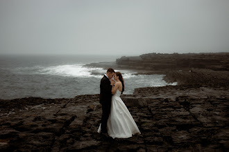 Wedding photographer Artur Kawiorski. Photo of 01.11.2023