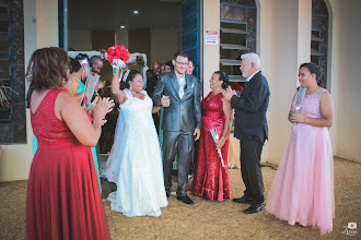 Fotografo di matrimoni Leticia Santos. Foto del 11.05.2020