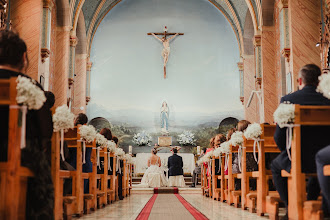 Wedding photographer Carlos J Correa. Photo of 26.08.2025