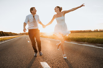 Wedding photographer Carolina Lux Mosquera. Photo of 14.10.2025