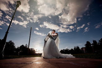 Wedding photographer Carlos Gonzalez. Photo of 26.02.2024
